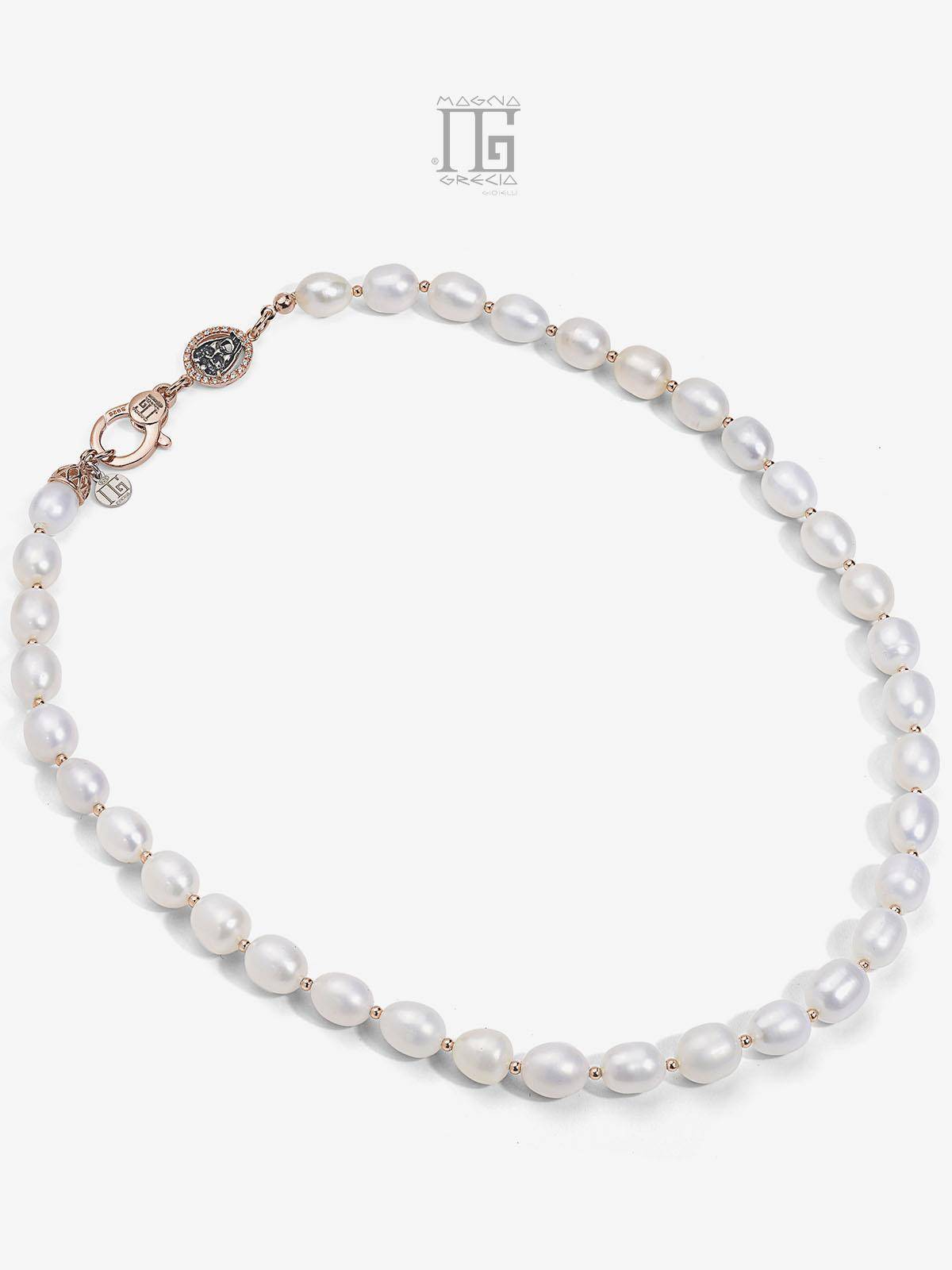 Collana in Perle naturali d'acqua dolce con Maschera Apotropaica in Argento Cod. MGK 4073 V