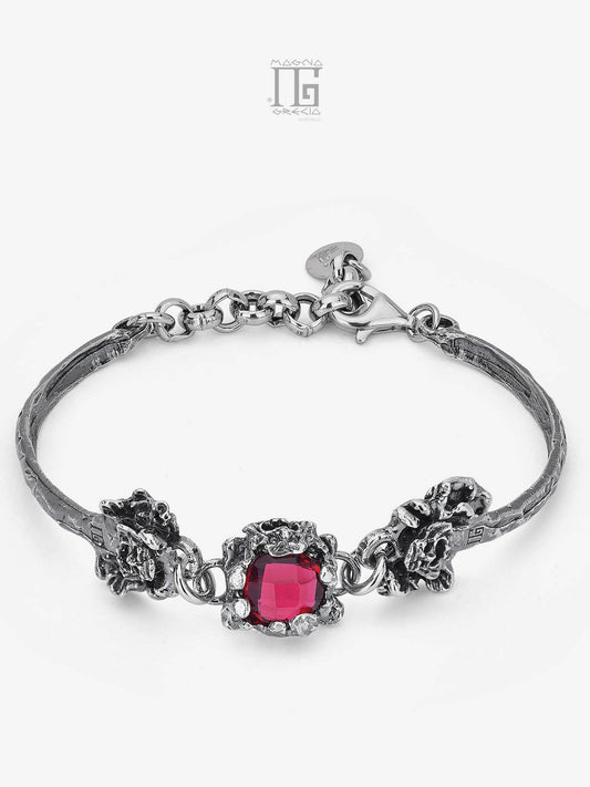 Bracciale in Argento con Maschere Apotropaiche e Pietra Idrotermale di Colore Rosso Cod. MGK 4276 V