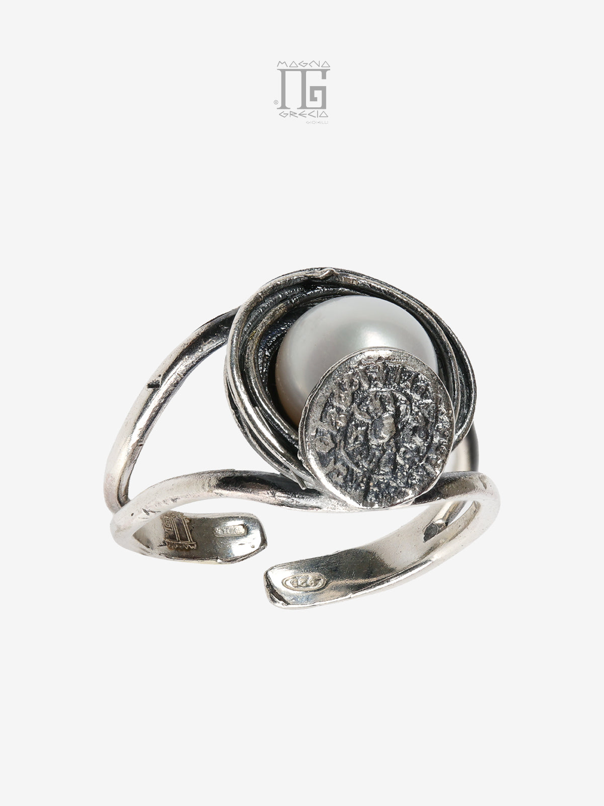 Anello artigianale in argento 925 con perla coltivata d'acqua dolce bianca e Disco di Festo della collezione Aion