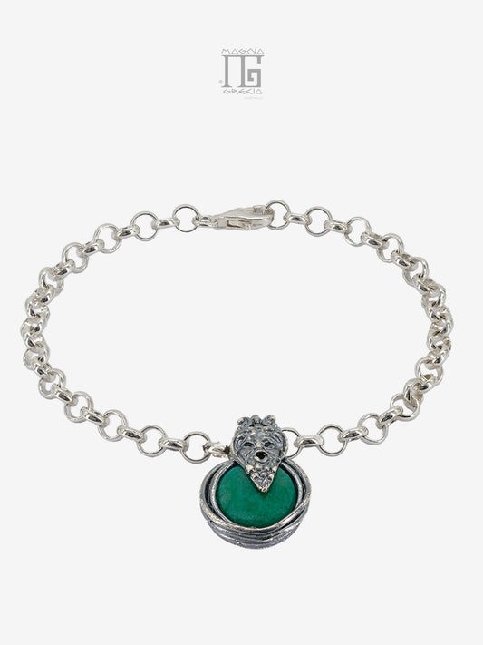 Bracciale Aion in argento 925 con pietra verde, filo intrecciato e maschera apotropaica.