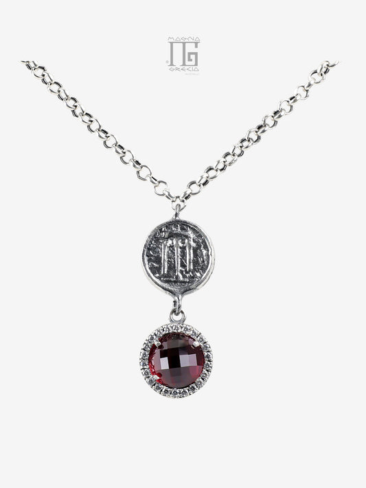 Collana in argento 925 con cristallo rosso zirconi e statere di Kroton con tripode sacro